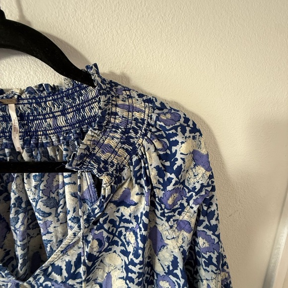 Free People Willow Printed Smocked Puff Sleeve Blouse - Picture 6 of 7